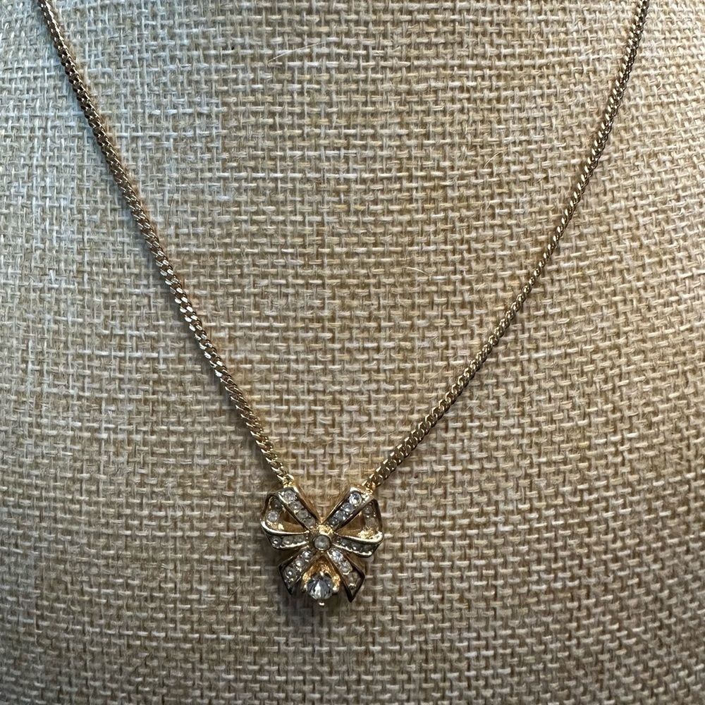 Dior Bow Gold Plated Crystal Necklace EUC Vintage 16-20 in​​ - Picture 4 of 8